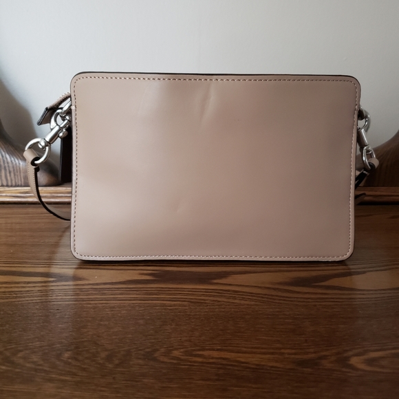 Coach Signature Chain Calf Leather Crossbody Taupe - Picture 3 of 7